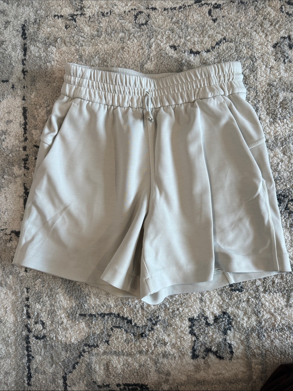 lululemon athletica Light Beige Elastic-Waist Athletic Shorts